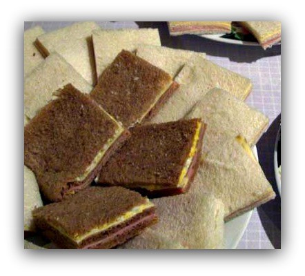 sandwich de miga de salvado y blancos
